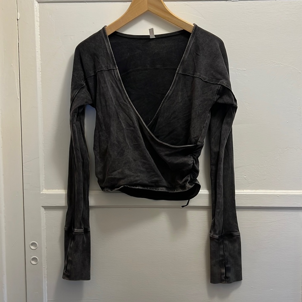 Free people Gray-Die long sleeve Crop Top